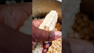 how to shell maize by hand#shorts