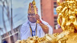 OONI'S IMPRESSIVE MOVEMENT ON SPECIAL CARRIAGE AS HE HEADS HIS FATHER'S HOME