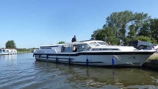 The trials and tribulations of mooring. #boating #boat #river #boatingseason #norfolkbroads #4k