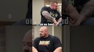 Eddie Hall Lifting 500 kilo Part 1