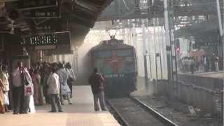 WCAM-2P Hauling 12951 Rajdhani Express Dust Storm At Borivali!!!!!!!!!