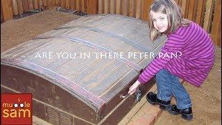 6 Year Old Sophia and 4 Year old Bella in YOU IN THERE PETER PAN? England Trip on Mugglesam