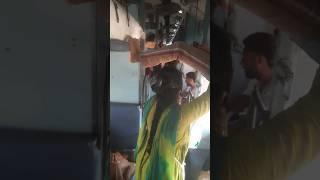 Gurudev Superfast Train sleeper class journey #shortfeeds #shortsfeed #ytshorts #keretaapi #railgate