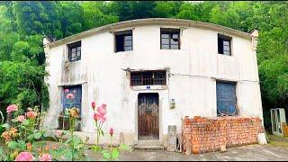 A trendy boy buys a 50-year-old house in the countryside, restores it, and builds a garden