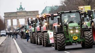 Тракторный бунт охватил всю Германию. Немецкие фермеры на технике идут на Берлин