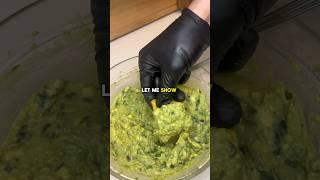 Chipotle’s Guacamole ️ recipe ⬇️ #guacamole #guacamolerecipe #chipotle #mealprep #dinner