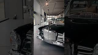  STOP to watch this Mercedes-Benz 280 SE 3.5 l Coupé shine  A classy star we just love. Magical