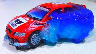 МАШИНКИ ВО ЛЬДУ! Замораживаем МАШИНКИ в ЛИЗУНАХ Car Toys Frozen!