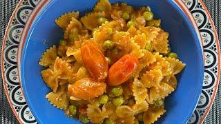 PASTA PISELLI E POMODORINI LIGHT/PASTA WITH PEAS & TINY TOMATOES/PASTA CON GUISANTES Y MINI TOMATES