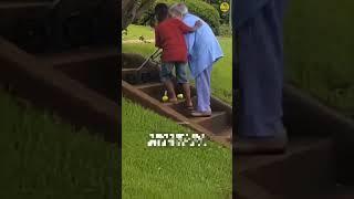 Kid helps unknown grandma