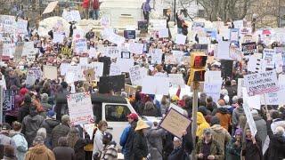 'Only way our politicians will listen': Thousands protest Trump Administration in Niagara Square
