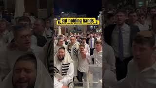 Western Wall FLOODED with Jews at the end of Yom Kippur. #israel