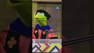 'Leap together': Kermit the Frog addresses university graduates | ITV News