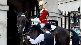 "Cheeky Charm: Witness the Entertaining Antics of London's Flirtatious Horse Guard!" #LiveStreaming