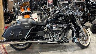 Road King Classic 107 Harley-Davidson Vivid Black