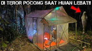 CAMPING HOROR HUJAN LEBAT DI RUMAH PELASTIK SAMPING KUBURAN DI GANGGU POCONG DI TENGAH MALAM!!!