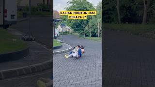 SAMANTHA DAN MAMA JATUH DARI KOPER YANG BISA JALAN SENDIRI VIRAL NANGIS SAKIT VIDEO LUCU