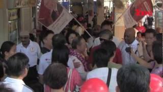 Dr Tan Cheng Bock's "homecoming" walkabout in Ayer Rajah, and a curry lunch