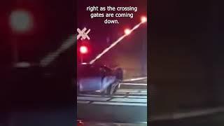 Man saved moments before train hits car in Piscataway, NJ | News 12