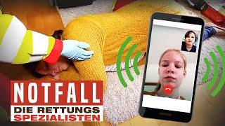 Kleine Mia (8) setzt Notruf ab : Ihre Mutter liegt regungslos am Boden  | Die Spezialisten | SAT.1