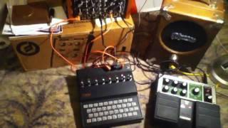 DIY 'Sinclair ZX81' Analogue Sequencer vs Doepfer Dark Energy Synth.