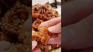 شباكية أو مخرقة بكل احترافية بلا دليك بلا تعقيدات #معسلات_رمضان #شباكية #حلويات #حلويات_رمضان #حلوة