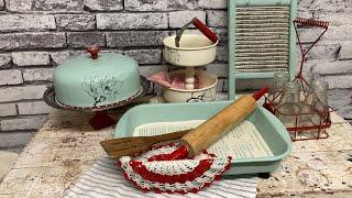 How to Create a Retro Vintage Vignette with Thrifted items