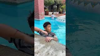 LO BIEN QUE ME LA PASO EN MI PISCINA!! ‍️