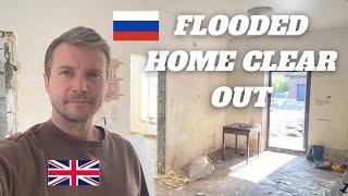DAMAGED FLOODED HOME | What is the Damage Like after Clearing out the Furniture?
