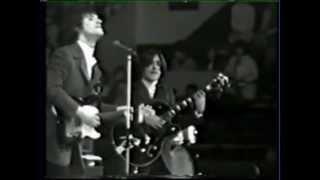 The KinKs "Tired Of Waiting For You" (Live Video 1965)