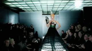 Diet Coke commercial - Heidi Klum red dress