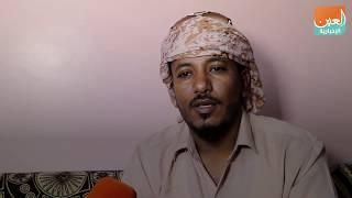 جندي يمني يحتفظ بـ"خوذة" أول شهيد إماراتي في معركة عدن