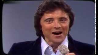 Sacha Distel - Accroche Un Ruban 1975