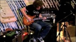 Simon McBride plays Paul Reed Smith 513 at DV East London