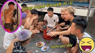 Hoàng Em!! Đưa Học Viên Mới Về Troll Cả Team Uống R.ượu Cực B.ự.a .....!!