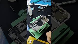 Вырывается из IPhone 13 #ремонт #заменааккумулятора #iphone13 #мм #моямастерская #smartphone