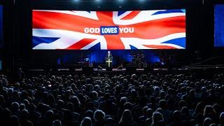 8,300 Hear the Gospel at Franklin Graham’s God Loves You Tour in Birmingham