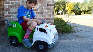 Garbage Truck Videos For Kids l Unboxing Real Rigs Recycling Truck by Kid Trax l Garbage Trucks Rule