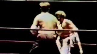 Joe Lewis won KO round 1 vs Ron Clay, World Series of Martial Arts, Hawai, 27.07.1975