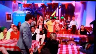 girl flashes justin beiber on alan carr show