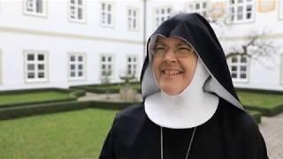 Äbtissinnenweihe: Schwester Hildegard Dubnick im Kloster St. Walburg