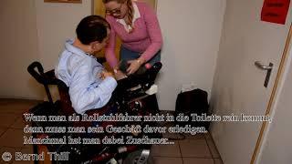 Rollstuhlfahrer kommt nicht ins WC (What to do if wheelchair doesn’t fit through the toilet door)