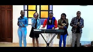 Wenowe wiki,Githiini Kia mutu cover by sam tosh the pianist and New dawn band