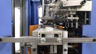 Extrusion blow molding machine with Quadruple Head