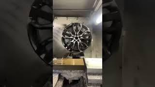 Diamond Cutting a 21” Range Rover Sport 5007 alloy wheel