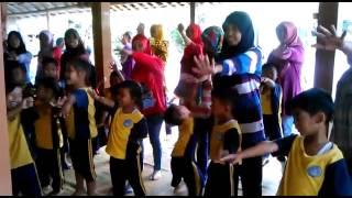 Ruri Satria Berdasi: Fun Game& Outbound... senam pembuka...