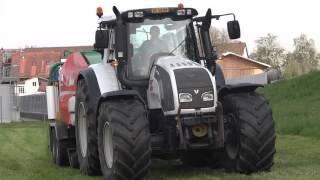 Valtra T202 und Orkel Smartbaler mit Mantelfolie