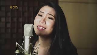 Clarisa Dewi - Tuhan Selalu Menolongku |Official Music Video| - Lagu Rohani