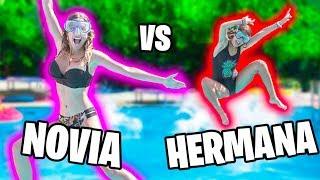 COMPETICIÓN de SALTOS HERMANA PEQUEÑA vs NOVIA!! CHICAS SALTANDO A LA PISCINA con CAMA ELÁSTICA!!