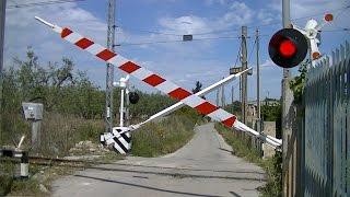 Spoorwegovergang Bari (I) // Railroad crossing // Passaggio a livello